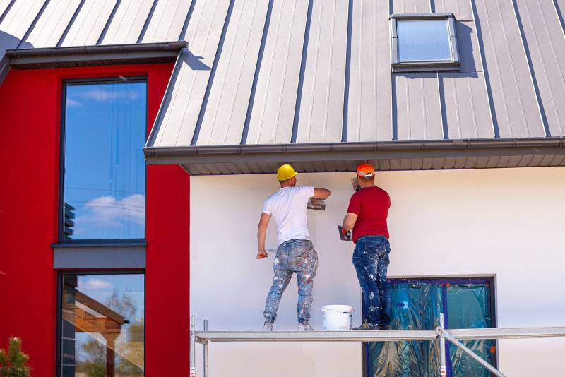 Application d'enduit à la chaux et restauration de façades patrimoniales à Aix-en-Provence et les Bouches-du-Rhône