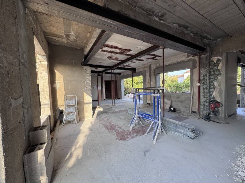 Pose d'IPN renforcement plafond sur Marignane dans les Bouches-du-Rhone