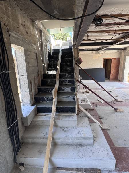 Création d'un escalier sur mesure en béton armé à Châteauneuf-les-Martigues